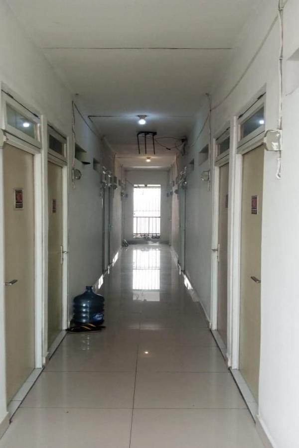 Spot On 90538 Wisma Dewi Syariah Jakarta Exterior photo